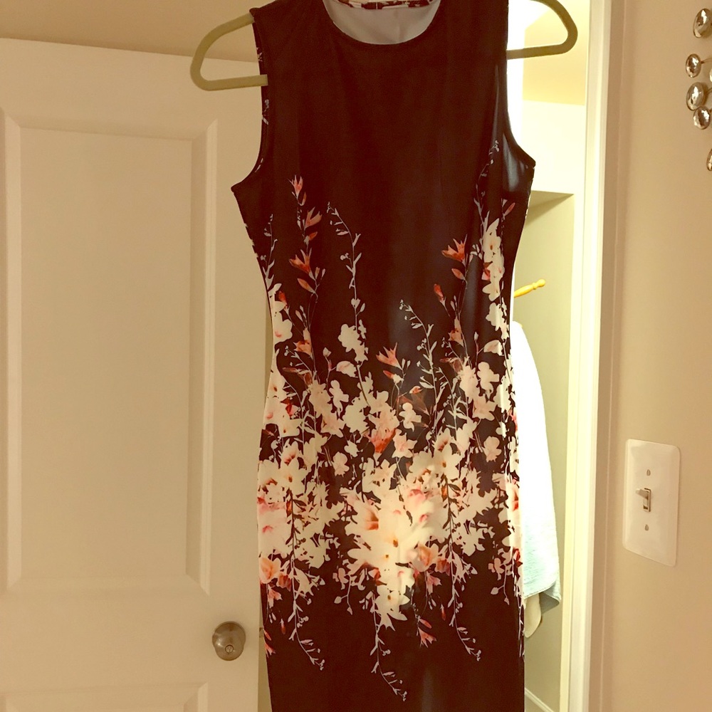 Floral sleeveless dress